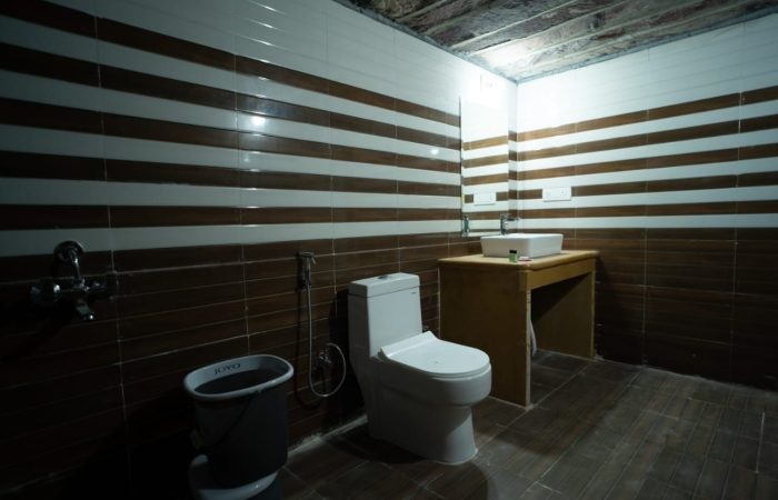 Luxury Heritage Cottage with Ac (7)
