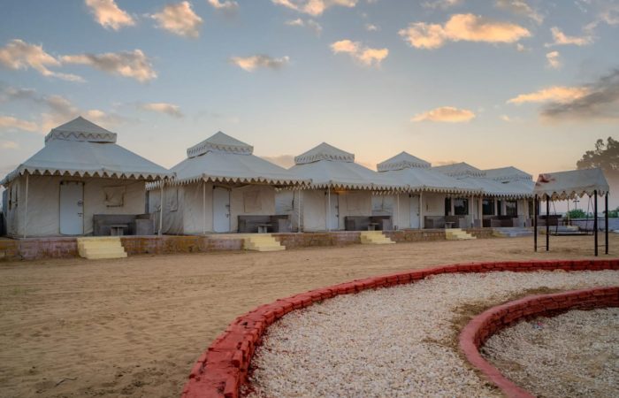 Super Deluxe Luxury Tent (4)